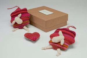 Spindle Berry Valentine Mini Pair of Sheep